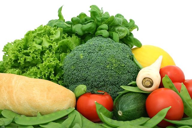 Zelenina - brokolice, rajčata, fazolové lusky